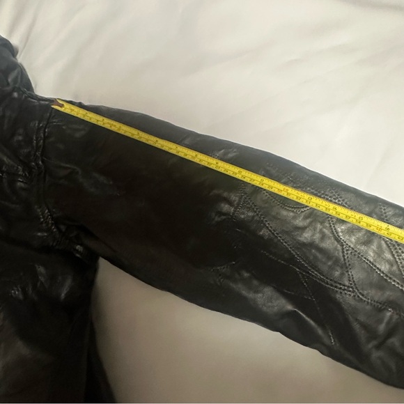 Tudor Court by Haband black Leather Trench Coat - Picture 13 of 16